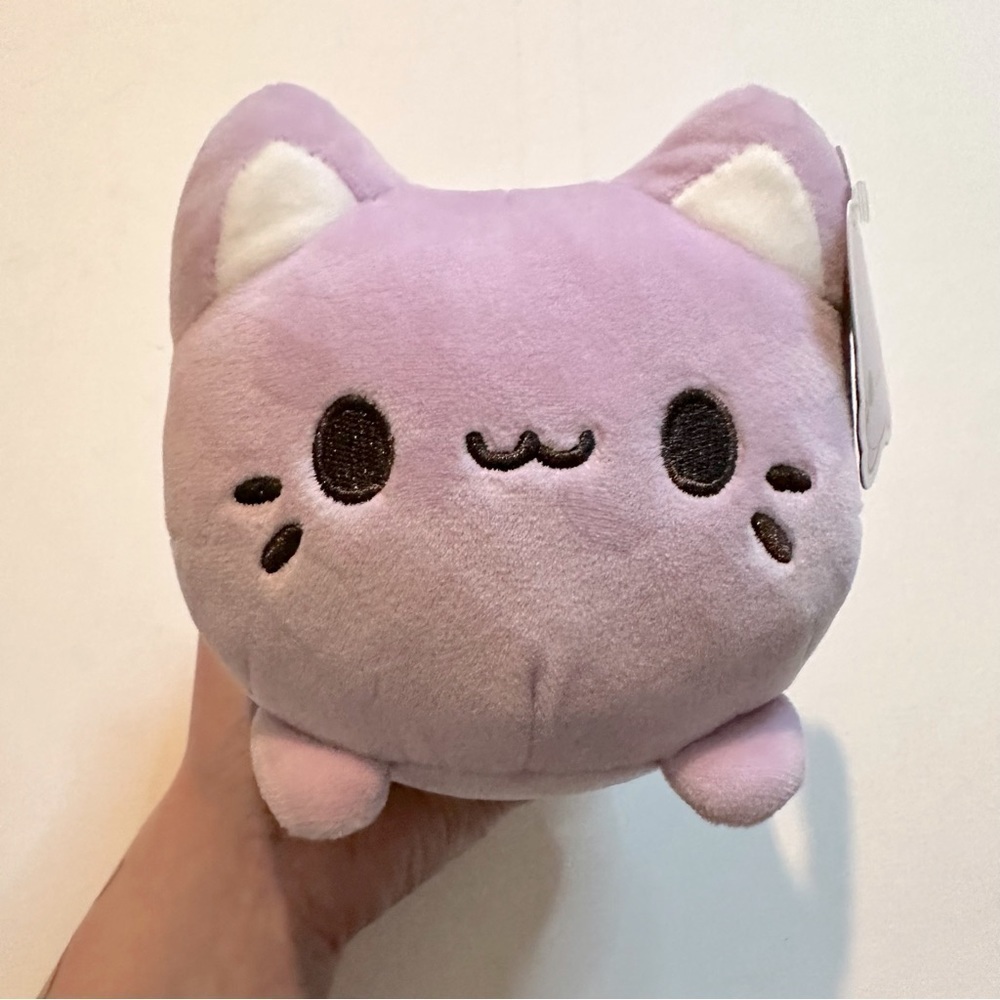 Aurora - Tasty Peach - 7" Taro Meowchi NWT Purple Cat Soft Squish Plush
